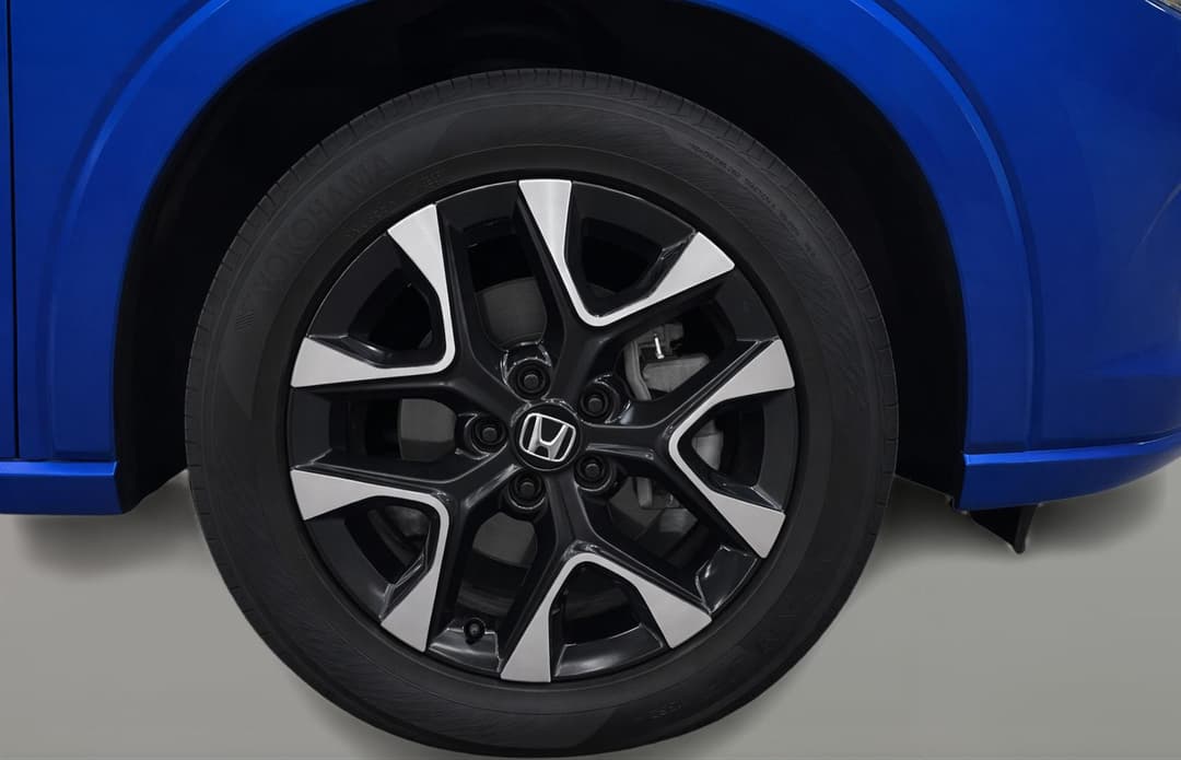 2023 Honda Zr-v Vti Lx, Automatic, 22322 km, Right Front Wheel