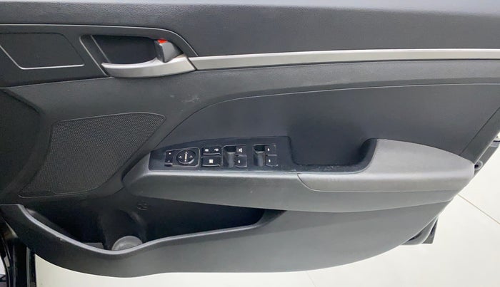 2017 Hyundai New Elantra 2.0 S MT, Petrol, Manual, 36,709 km, Driver Side Door Panels Control