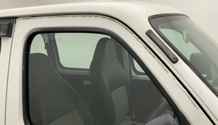2018 Maruti Eeco 5 STR WITH A/C+HTR, Petrol, Manual, 13,179 km, Driver-side door - Door visor damaged