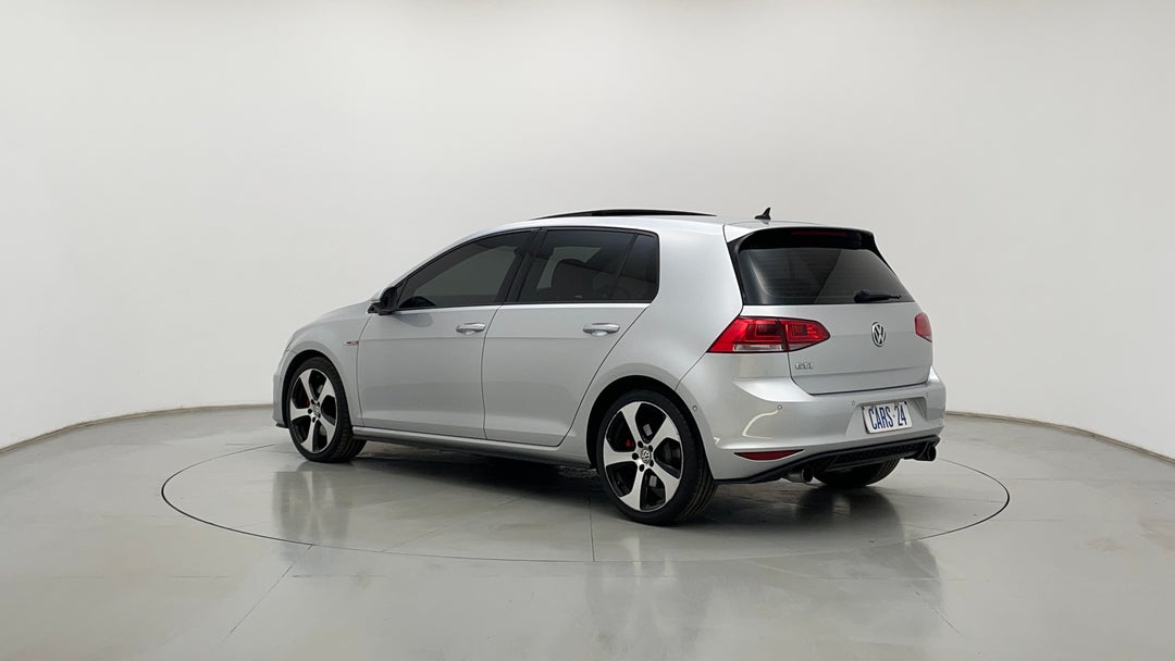 Left Back Diagonal (45- Degree) View