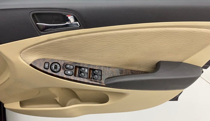 2013 Hyundai Verna FLUIDIC 1.6 VTVT SX, Petrol, Manual, 47,878 km, Driver Side Door Panels Control