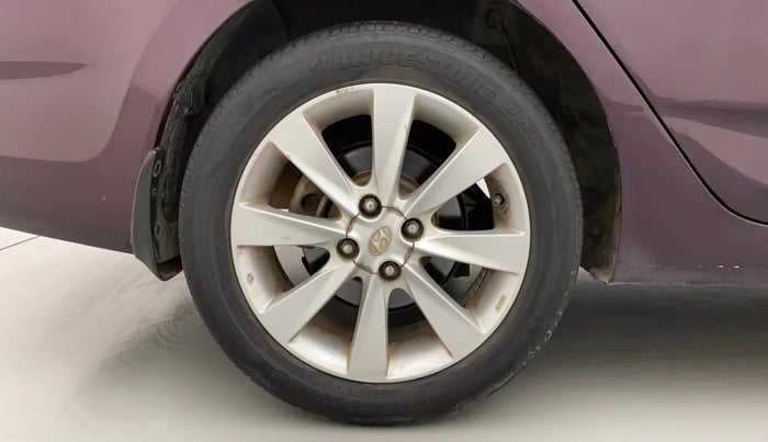 2013 Hyundai Verna FLUIDIC 1.6 VTVT SX, Petrol, Manual, 47,878 km, Right Rear Wheel