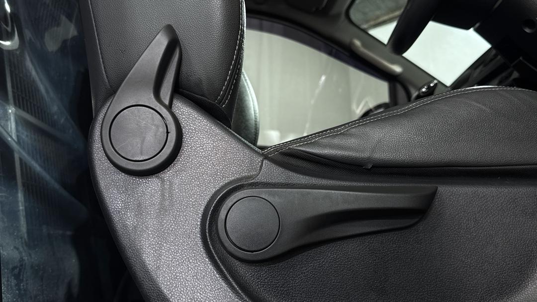 2021 LDV G10+ Barn Door, Automatic, 81218 km, Drivers Side Adjustment Panel