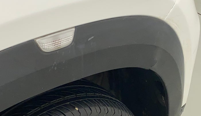 2017 Renault Kwid RXT 1.0 AMT (O), Petrol, Automatic, 63,670 km, Right fender - Cladding has minor damage