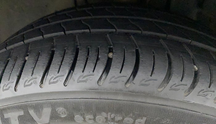 2021 Tata ALTROZ XT PETROL, Petrol, Manual, 13,828 km, Left Front Tyre Tread