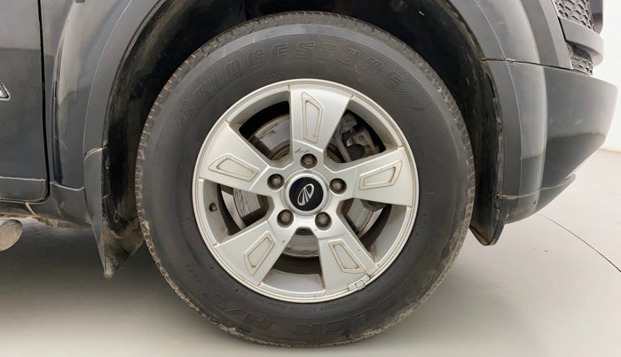 2013 Mahindra XUV500 W8, Diesel, Manual, 80,620 km, Right Front Wheel