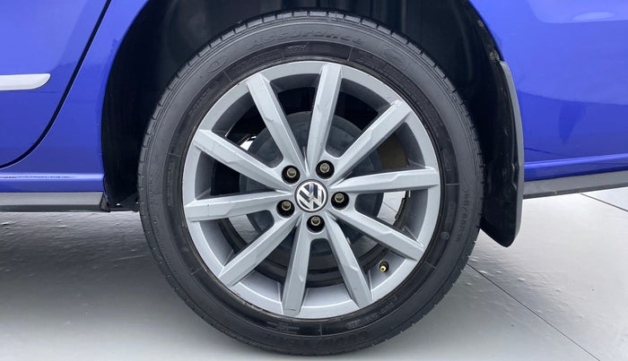 2020 Volkswagen Vento HIGHLINE PLUS 1.0 TSI MT, Petrol, Manual, 33,100 km, Left Rear Wheel