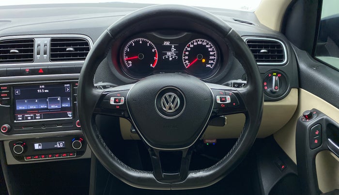 2020 Volkswagen Vento HIGHLINE PLUS 1.0 TSI MT, Petrol, Manual, 33,100 km, Steering Wheel Close Up