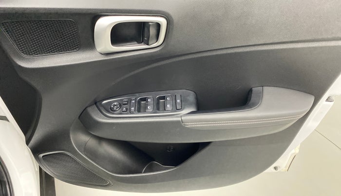 2019 Hyundai VENUE 1.0L Turbo GDI SX(O) MT, Petrol, Manual, 11,321 km, Driver Side Door Panels Control