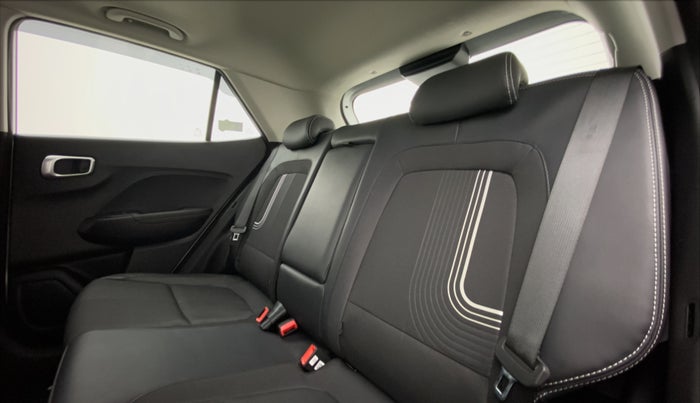 2019 Hyundai VENUE 1.0L Turbo GDI SX(O) MT, Petrol, Manual, 11,321 km, Right Side Rear Door Cabin
