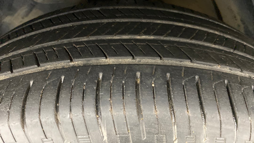 Left Front Tyre Tread
