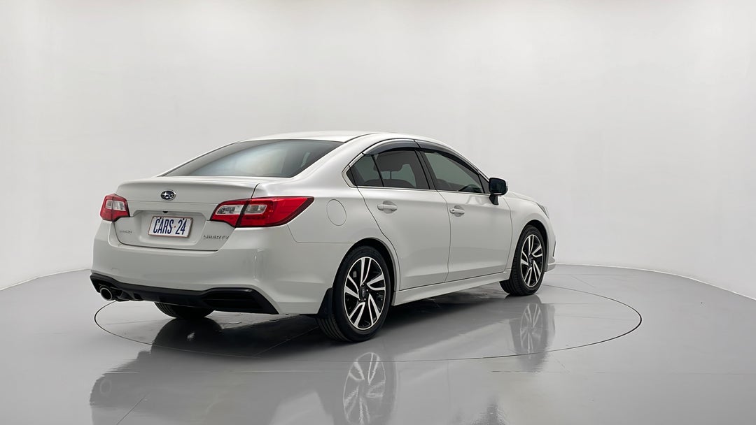 Right Back Diagonal (45- Degree) View