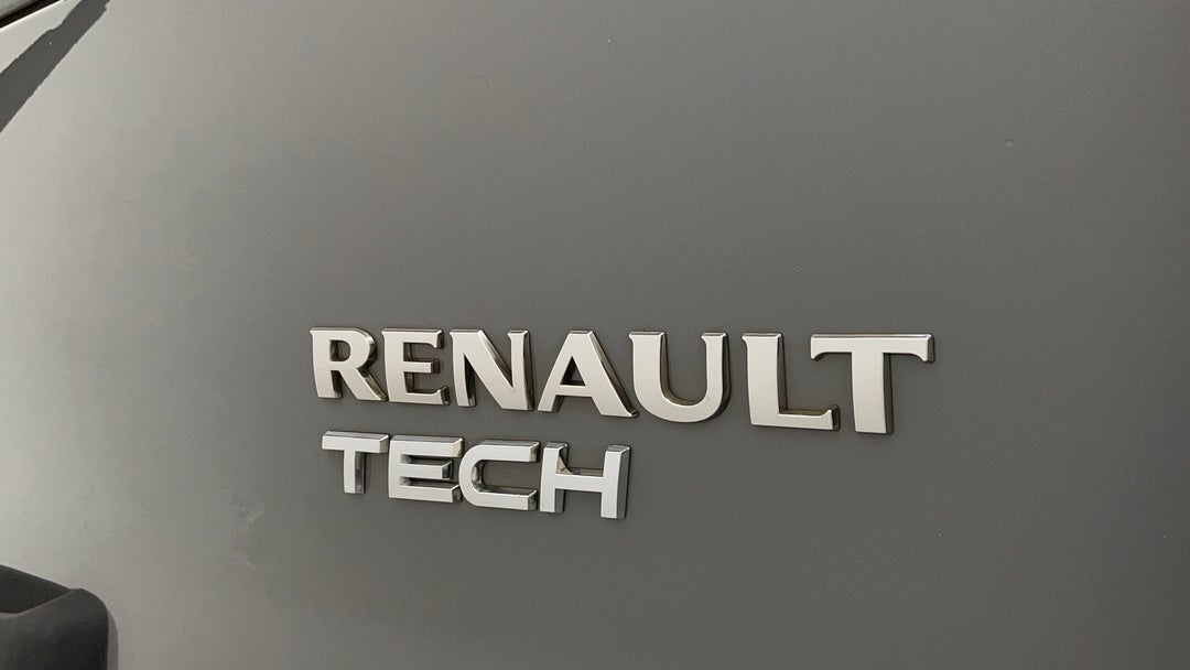 Badge (Boot Right Side)