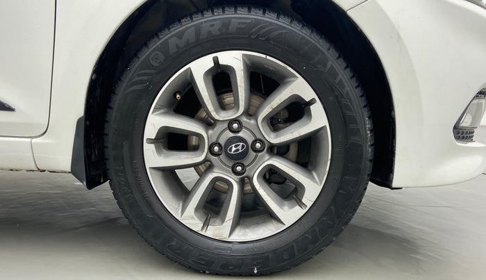 2015 Hyundai Elite i20 SPORTZ 1.4, Diesel, Manual, 66,901 km, Right Front Wheel