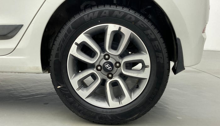 2015 Hyundai Elite i20 SPORTZ 1.4, Diesel, Manual, 66,901 km, Left Rear Wheel