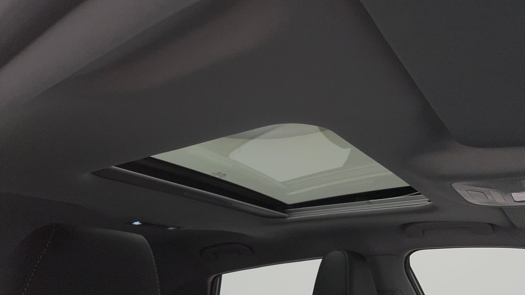 Interior Sunroof/Moonroof