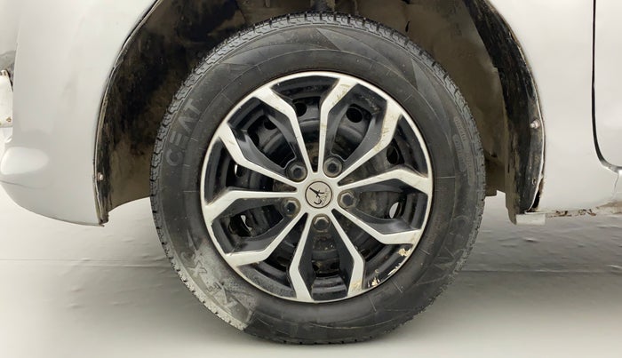 2014 Datsun Go T, Petrol, Manual, 65,039 km, Left Front Wheel