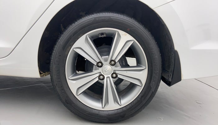 2018 Hyundai Verna 1.6 SX VTVT AT (O), Petrol, Automatic, 14,187 km, Left Rear Wheel