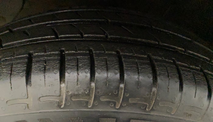2020 Hyundai AURA S 1.2 CNG, CNG, Manual, 17,931 km, Right Front Tyre Tread
