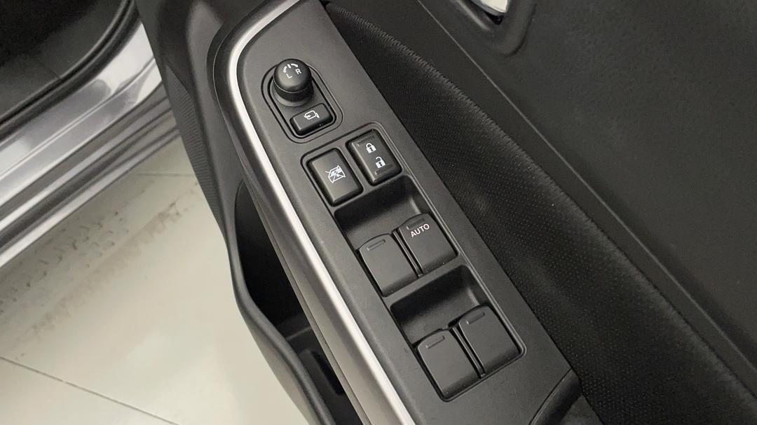 2021 Suzuki Swift Glx Turbo, Automatic, 32360 km, Drivers Side Door Panel Controls