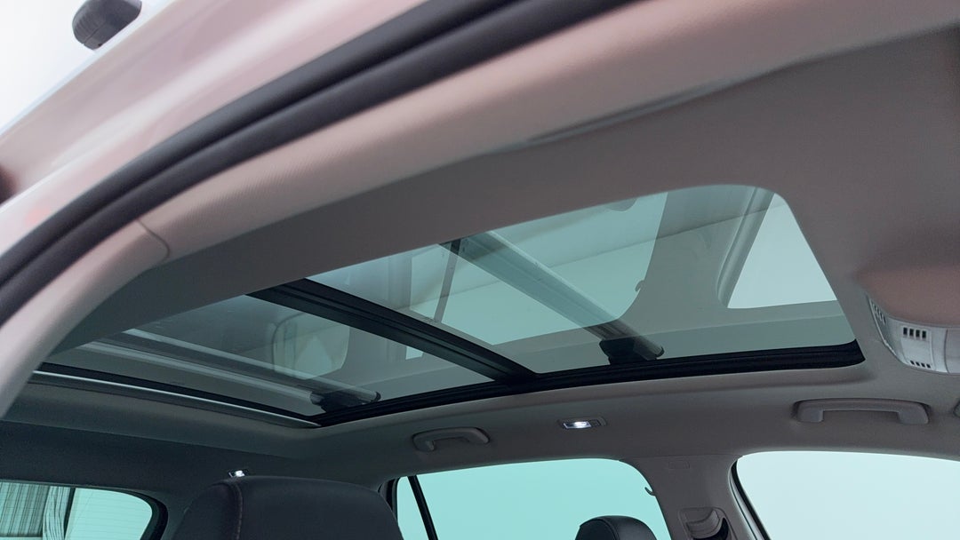 Interior Sunroof/Moonroof