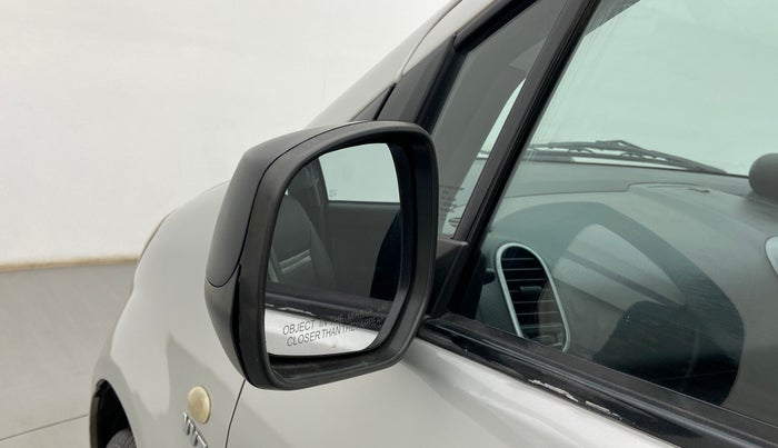 2013 Maruti Ritz VXI, Petrol, Manual, 33,748 km, Left rear-view mirror - Mirror movement not proper