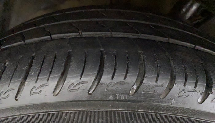2020 Tata ALTROZ XZ 1.2, Petrol, Manual, 33,021 km, Left Rear Tyre Tread