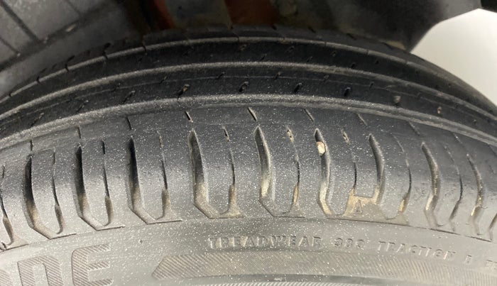 2018 Maruti Dzire VXI, Petrol, Manual, 28,385 km, Left Rear Tyre Tread