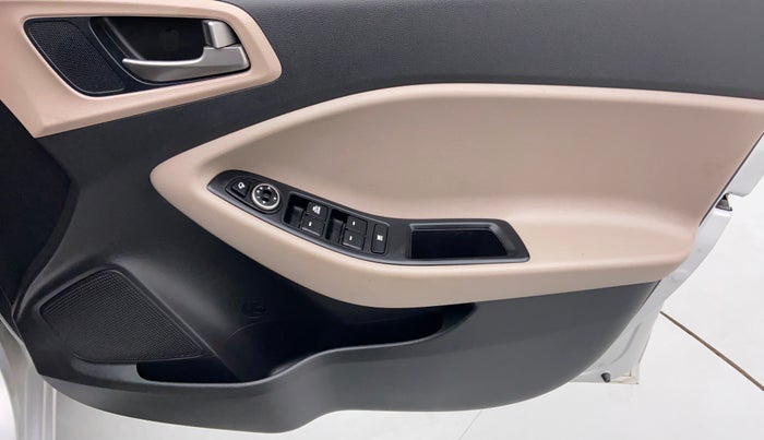 2017 Hyundai Elite i20 ASTA 1.2, Petrol, Manual, 12,644 km, Driver Side Door Panels Control