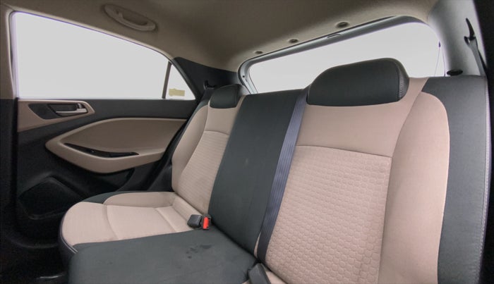 2017 Hyundai Elite i20 ASTA 1.2, Petrol, Manual, 12,644 km, Right Side Rear Door Cabin