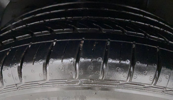 2017 Hyundai Elite i20 ASTA 1.2, Petrol, Manual, 12,644 km, Right Rear Tyre Tread