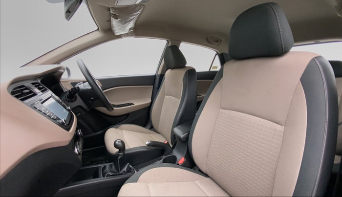 2017 Hyundai Elite i20 ASTA 1.2, Petrol, Manual, 12,644 km, Right Side Front Door Cabin