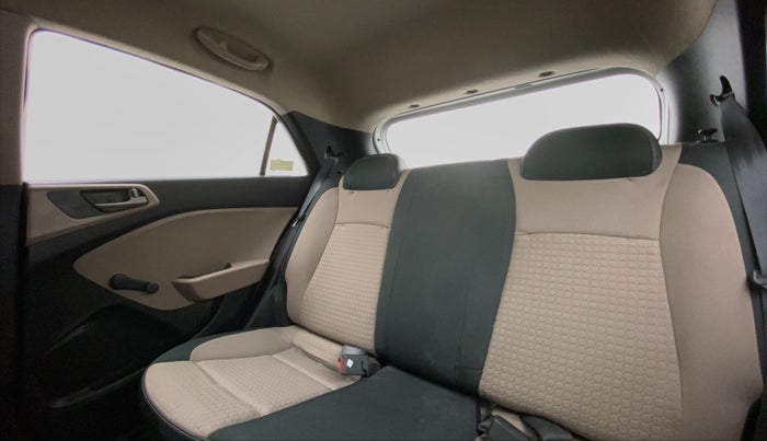 2017 Hyundai Elite i20 ERA 1.2, Petrol, Manual, 33,809 km, Right Side Rear Door Cabin