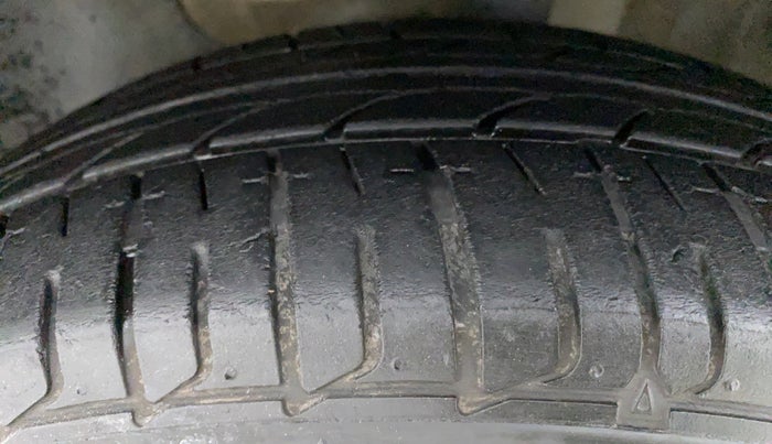 2017 Hyundai Elite i20 ERA 1.2, Petrol, Manual, 33,809 km, Left Front Tyre Tread