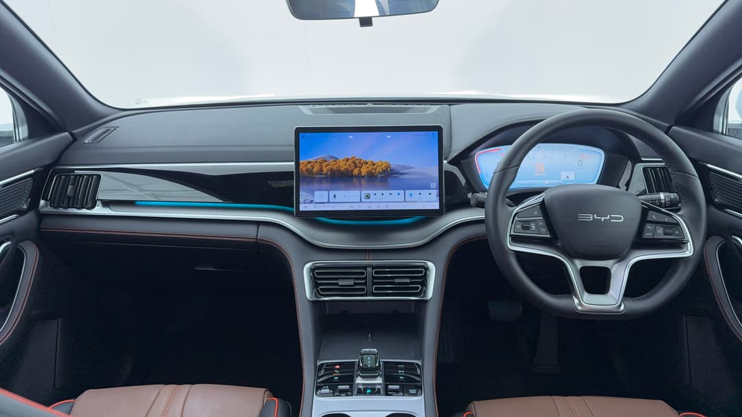 2025 Byd Sealion 6 Essential, Automatic, 27441 km, Dashboard View