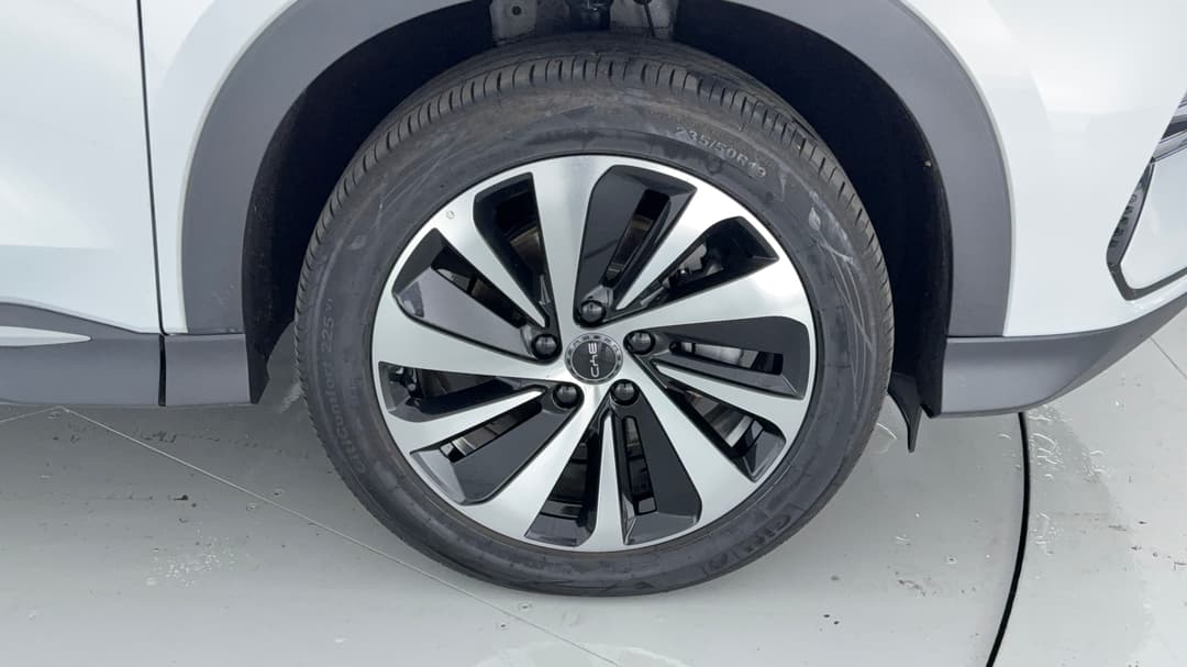 2025 Byd Sealion 6 Essential, Automatic, 27441 km, Right Front Wheel