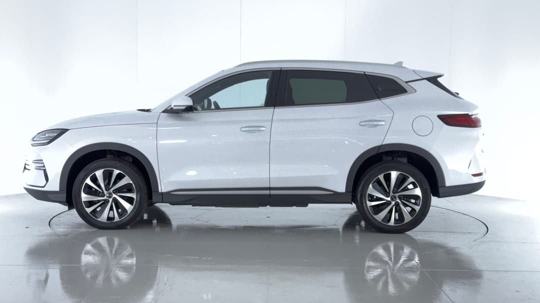 2025 Byd Sealion 6 Essential, Automatic, 27441 km, Left Side View