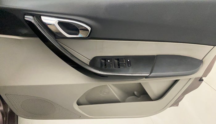 2018 Tata Tiago XZ PETROL, Petrol, Manual, 90,317 km, Driver Side Door Panels Control