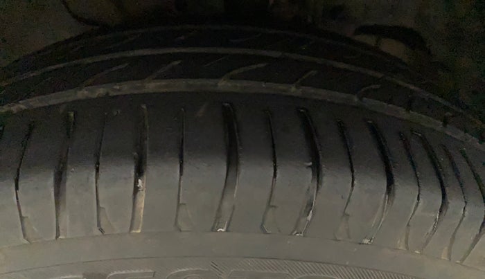 2018 Tata Tiago XZ PETROL, Petrol, Manual, 90,317 km, Right Front Tyre Tread