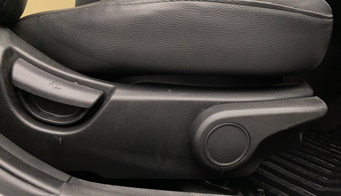 2019 Hyundai Grand i10 ASTA 1.2 VTVT, Petrol, Manual, 14,955 km, Driver Side Adjustment Panel