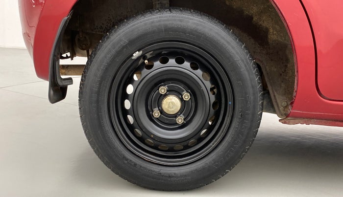 2014 Datsun Go T, Petrol, Manual, 49,519 km, Right Rear Wheel