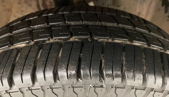 2014 Datsun Go T, Petrol, Manual, 49,519 km, Right Front Tyre Tread