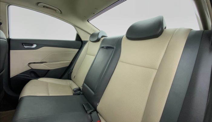 2017 Hyundai Verna 1.6 SX VTVT AT (O), Petrol, Automatic, 21,250 km, Right Side Rear Door Cabin