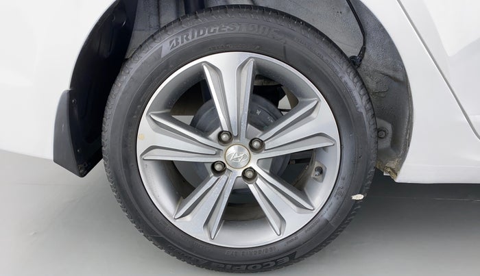 2017 Hyundai Verna 1.6 SX VTVT AT (O), Petrol, Automatic, 21,250 km, Right Rear Wheel