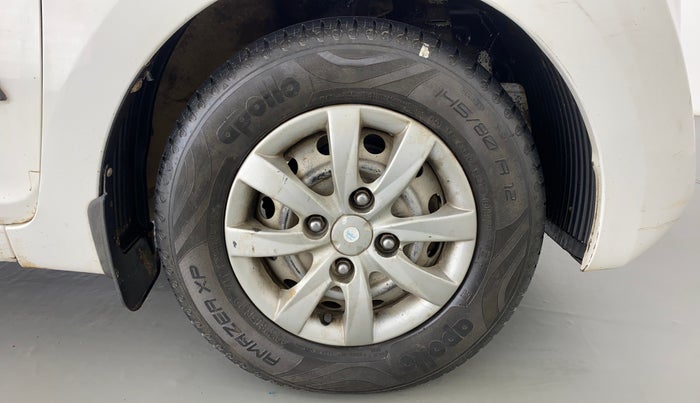 2017 Hyundai Eon ERA PLUS, CNG, Manual, 90,430 km, Right Front Wheel