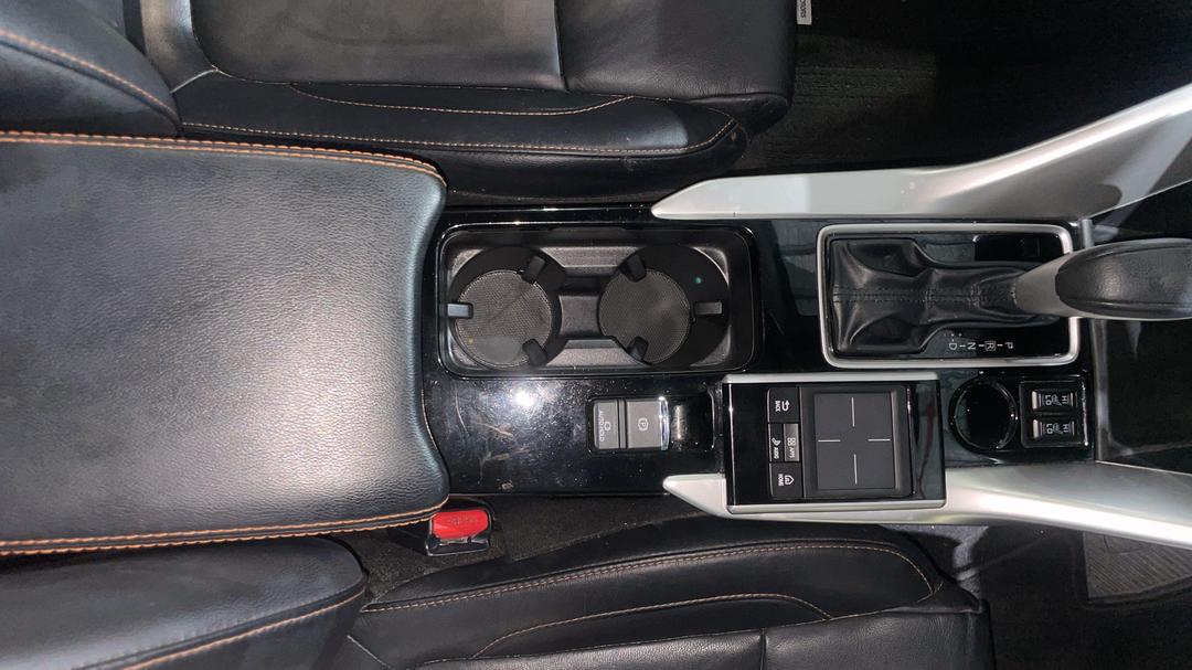 2018 Mitsubishi Eclipse Cross Exceed (2WD), Automatic, 70324 km, Center Console