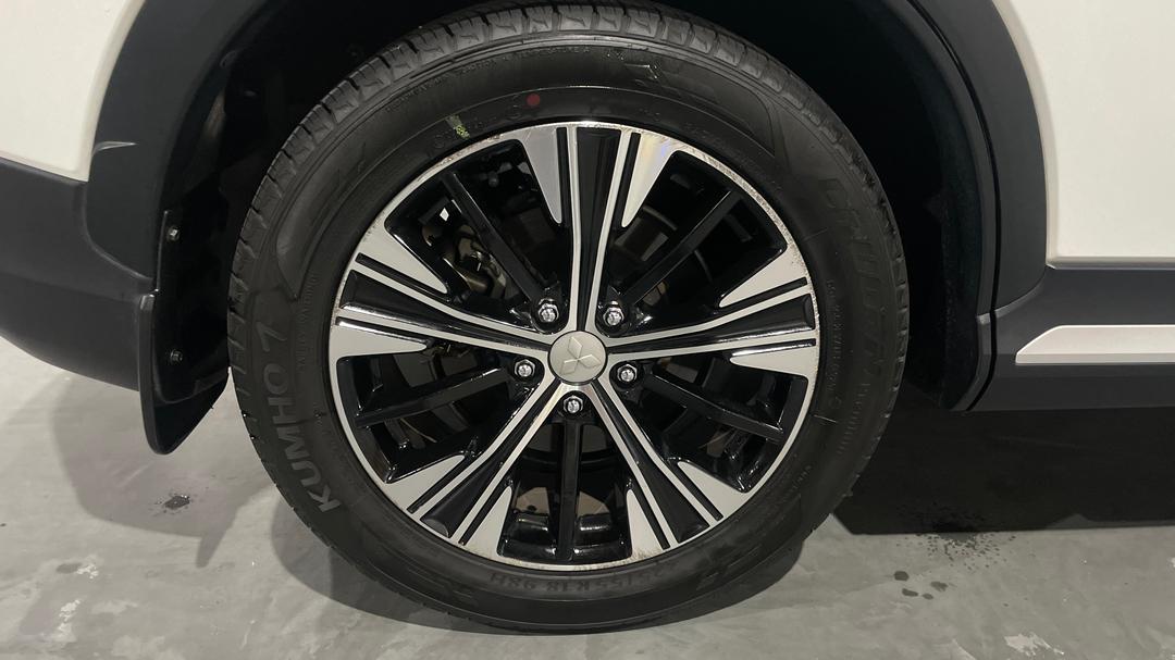2018 Mitsubishi Eclipse Cross Exceed (2WD), Automatic, 70324 km, Right Rear Wheel