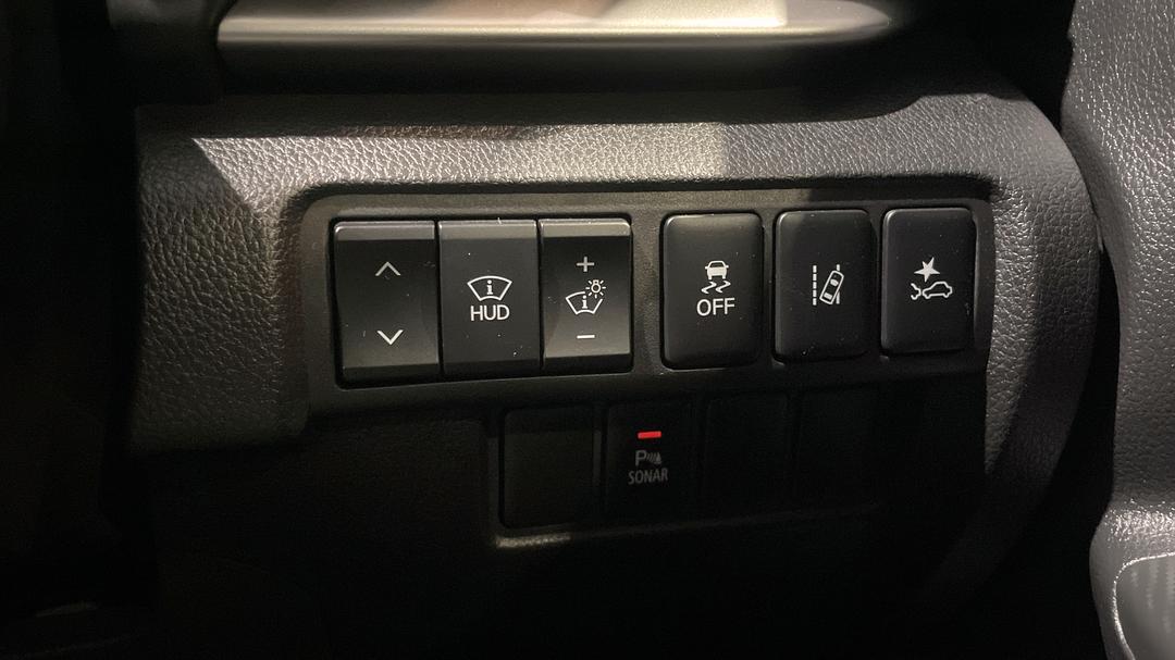 2018 Mitsubishi Eclipse Cross Exceed (2WD), Automatic, 70324 km, Utility Switches/Buttons