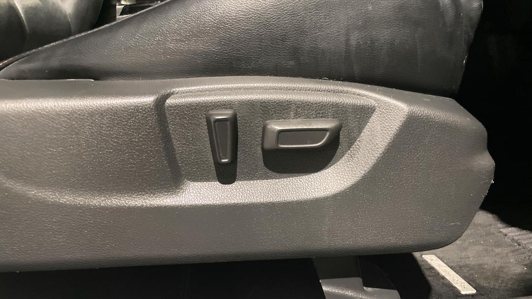 2018 Mitsubishi Eclipse Cross Exceed (2WD), Automatic, 70324 km, Drivers Side Adjustment Panel