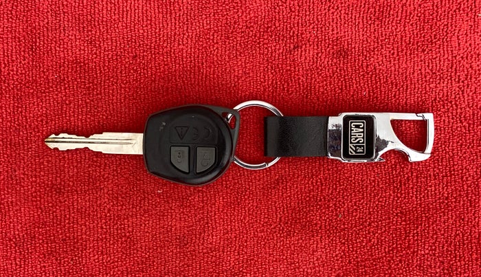 2021 Maruti Vitara Brezza LXI, Petrol, Manual, 45,332 km, Key Close Up